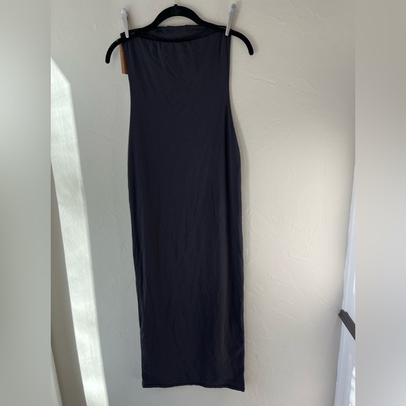SKIMS FITS EVERYBODY TUBE DRESS ONYX S L - divino.acegroup.co.in